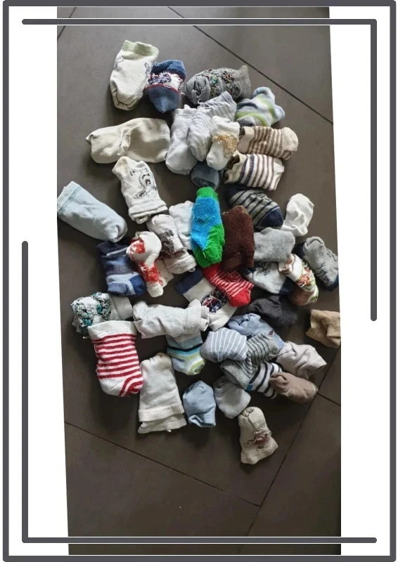 Lot de 43 paires de chaussettes
